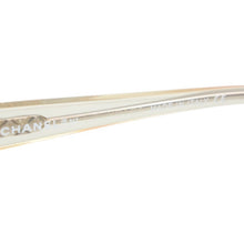 Load image into Gallery viewer, CHANEL シャネル サングラス アイウェア 4029 c.159/6I サイズ120 ココマーク クリア シルバー 美品 中古 4b013444