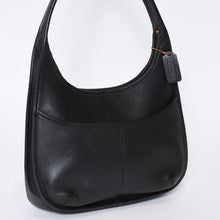 Load image into Gallery viewer, 極美品 COACH コーチ ワンショルダーバッグ G9C-9033 カーフレザー ブラック ゴールド金具 中古 4b013035