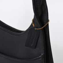 Load image into Gallery viewer, 極美品 COACH コーチ ワンショルダーバッグ G9C-9033 カーフレザー ブラック ゴールド金具 中古 4b013035