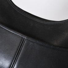 Load image into Gallery viewer, 極美品 COACH コーチ ワンショルダーバッグ G9C-9033 カーフレザー ブラック ゴールド金具 中古 4b013035