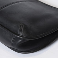 Load image into Gallery viewer, 極美品 COACH コーチ ワンショルダーバッグ G9C-9033 カーフレザー ブラック ゴールド金具 中古 4b013035