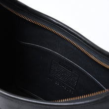 Load image into Gallery viewer, 極美品 COACH コーチ ワンショルダーバッグ G9C-9033 カーフレザー ブラック ゴールド金具 中古 4b013035