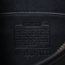 Load image into Gallery viewer, 極美品 COACH コーチ ワンショルダーバッグ G9C-9033 カーフレザー ブラック ゴールド金具 中古 4b013035