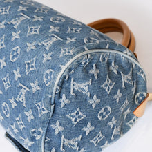 Load image into Gallery viewer, 極美品 LOUIS VUITTON ルイヴィトン ネオスピーディ ハンドバッグ M95019 モノグラム デニム インディゴブルー ゴールド金具 中古 4b013561