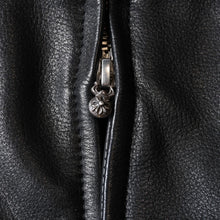Load image into Gallery viewer, 極美品 CHROME HEARTS クロムハーツ 2025年 レザーフーデッドコート サイズL BSフレアパッチ セメタリークロスパッチ ダガージップ 中古 4b013505