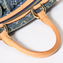 Load image into Gallery viewer, 極美品 LOUIS VUITTON ルイヴィトン ネオスピーディ ハンドバッグ M95019 モノグラム デニム インディゴブルー ゴールド金具 中古 4b013561