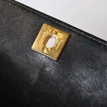Load image into Gallery viewer, CHANEL シャネル ミニミニマトラッセ14 チェーンショルダーバッグ ラムスキン ココマーク ブラック ゴールド金具 美品 中古 4b013488