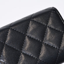 Load image into Gallery viewer, 極美品 CHANEL シャネル タイムレスクラシックライン 三つ折り財布 AP0230 ランダム番台 ブラック ボルドー キャビアスキン 中古 4b013615