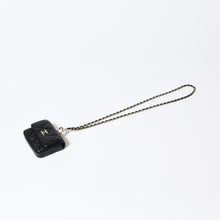 Load image into Gallery viewer, 極美品 CHANEL シャネル マトラッセ ココマーク フラップ コインパース AP2119 31番台 ブラック キャビアスキン ゴールド金具 中古 4b013612