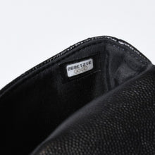 Load image into Gallery viewer, 極美品 CHANEL シャネル マトラッセ ココマーク フラップ コインパース AP2119 31番台 ブラック キャビアスキン ゴールド金具 中古 4b013612
