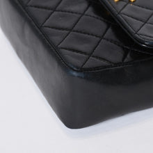 Load image into Gallery viewer, CHANEL シャネル ミニミニマトラッセ14 チェーンショルダーバッグ ラムスキン ココマーク ブラック ゴールド金具 美品 中古 4b013488