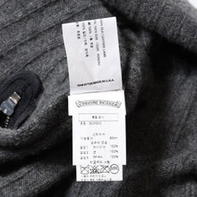 Load image into Gallery viewer, 極美品 CHROME HEARTS クロムハーツ カシミヤ ハイネックニットセーター サイズM CHクロスパッチ 7パッチ サイドダガージップ 中古 4b013649