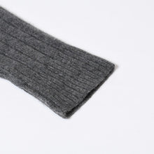 Load image into Gallery viewer, 極美品 CHROME HEARTS クロムハーツ カシミヤ ハイネックニットセーター サイズM CHクロスパッチ 7パッチ サイドダガージップ 中古 4b013649