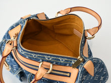 Load image into Gallery viewer, 新品同様 LOUIS VUITTON ルイヴィトン ネオスピーディ ハンドバッグ M95019 モノグラム デニム インディゴブルー ゴールド金具 中古 4b013468
