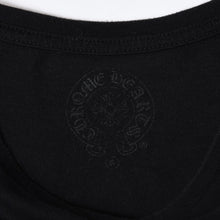 Load image into Gallery viewer, CHROME HEARTS クロムハーツ ロゴ プリントTシャツ サイズS ヴィンダガー ブラック コットン 美品 中古 4b013683