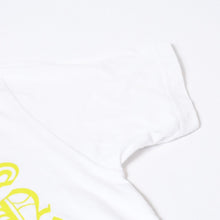 Load image into Gallery viewer, CHROME HEARTS クロムハーツ ロゴ プリントTシャツ サイズM ホワイト ネオン コットン 美品 中古 4b013684