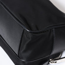 Load image into Gallery viewer, 極美品 PRADA プラダ トライアングルロゴ ショルダーバッグ 1BH010 イタリア製 ナイロン ブラック シルバー金具 中古 4b013695