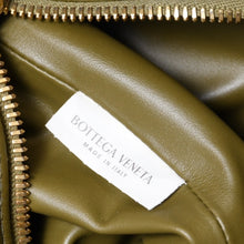 Load image into Gallery viewer, 新品同様 BOTTEGAVENETA ボッテガヴェネタ イントレチャート ミニウォレス ワンショルダーバッグ カーキ カーフ レザー ゴールド金具 中古 4b013604