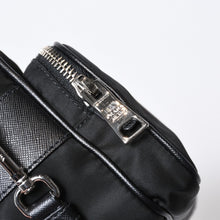 Load image into Gallery viewer, 極美品 PRADA プラダ トライアングルロゴ ショルダーバッグ 1BH010 イタリア製 ナイロン ブラック シルバー金具 中古 4b013695