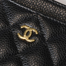 Load image into Gallery viewer, 極美品 CHANEL シャネル マトラッセ ココマーク カードケース AP0213 ランダム番台 ブラック キャビアスキン 中古 4b013729