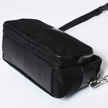 Load image into Gallery viewer, 極美品 PRADA プラダ トライアングルロゴ ショルダーバッグ 1BH010 イタリア製 ナイロン ブラック シルバー金具 中古 4b013695