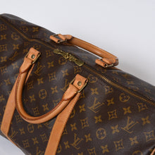 Load image into Gallery viewer, LOUIS VUITTON ルイヴィトン モノグラム キーポルバンドリエール50 ブラウン M41416 ボストンバッグ 美品 中古 4b013709