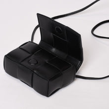 画像をギャラリービューアに読み込む, 極美品 BOTTEGAVENETA ボッテガヴェネタ Cassette Airpods Case カセット エアポッズケース 765784VBWD38803 イントレチャート 中古 4b013719