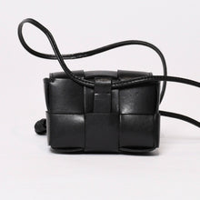 画像をギャラリービューアに読み込む, 極美品 BOTTEGAVENETA ボッテガヴェネタ Cassette Airpods Case カセット エアポッズケース 765784VBWD38803 イントレチャート 中古 4b013719