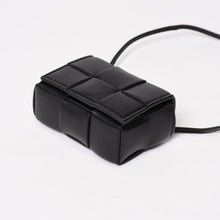 画像をギャラリービューアに読み込む, 極美品 BOTTEGAVENETA ボッテガヴェネタ Cassette Airpods Case カセット エアポッズケース 765784VBWD38803 イントレチャート 中古 4b013719