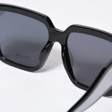Load image into Gallery viewer, 極美品 PRADA プラダ サングラス アイウェア SPR24Z_E1AB_F05S0_C_A057 サイズ57-14-140 ブラック 中古 4b013720