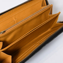 Load image into Gallery viewer, 極美品 LOUIS VUITTON ルイヴィトン ジッピーウォレット 長財布 M95614 モノグラムデニム ブラック ゴールド金具 中古 4b013717