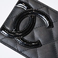 Load image into Gallery viewer, CHANEL シャネル カンボンライン ココマーク マトラッセ カードケース 17番台 ブラック ピンク カーフスキン 美品 中古 4b013610