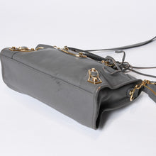 Load image into Gallery viewer, BALENCIAGA バレンシアガ メタリック エッジ シティ ハンドバッグ 2WAY 432831 レザー グレー ゴールド金具 美品 中古 4b013703