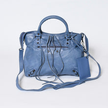 Load image into Gallery viewer, BALENCIAGA バレンシアガ ザ・ヴェロ 2WAY ショルダーバッグ 235216ブルー アンティークゴールド金具 美品 中古 4b013704