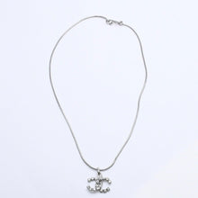 Load image into Gallery viewer, 極美品 CHANEL シャネル ココマーク ネックレス SV 00A ライトストーン シルバー 中古 4b012975