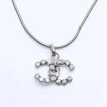 Load image into Gallery viewer, 極美品 CHANEL シャネル ココマーク ネックレス SV 00A ライトストーン シルバー 中古 4b012975