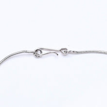 Load image into Gallery viewer, 極美品 CHANEL シャネル ココマーク ネックレス SV 00A ライトストーン シルバー 中古 4b012975