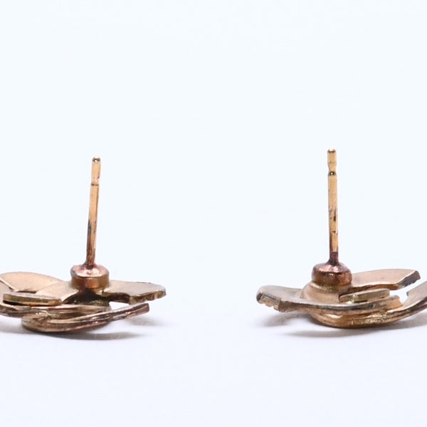 CHANEL シャネル ココマーク型スタッドピアス リブテクスチャー 00A刻印 ゴールド アクセサリー 両耳用 メタル 重量2.47g フランス製 美品 中古 4c074901