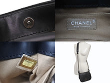 Load image into Gallery viewer, CHANEL シャネル ワイルドステッチ チェーンショルダーバッグ フランス製 18番台 レザー ブラック ブラックメタル金具 美品 中古 4b001378
