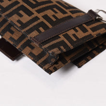 画像をギャラリービューアに読み込む, FENDI フェンディ ワンショルダーバッグ 0915967002 キャンバス レザー ブラウン ズッカ柄 総柄 シルバー金具 美品 中古 4b013868