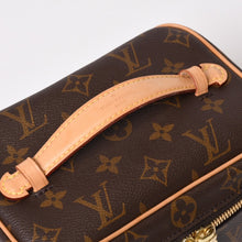 画像をギャラリービューアに読み込む, 極美品 LOUIS VUITTON ルイヴィトン モノグラム ニース ミニ バニティバッグ ハンドバッグ M44495 ブラウン ゴールド金具 中古 4b013940