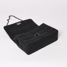 Load image into Gallery viewer, 極美品 CHANEL シャネル 2.55 Sフラップ Wチェーンショルダーバッグ 5番台 ココマーク チョコバー ウール フェルト グレー 中古 4b013941