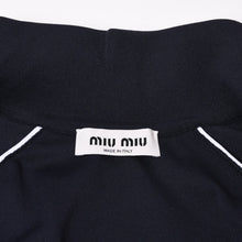 画像をギャラリービューアに読み込む, 新品未使用品 MIU MIU ミュウミュウ ジップアップブルゾン MMF958 SOOO 16WY ニットロゴパッチ ネイビー 4b014004