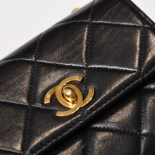 画像をギャラリービューアに読み込む, CHANEL シャネル ミニミニマトラッセ Sフラップ Sチェーンショルダーバッグ 3番台 ココマーク ラムスキン ゴールド金具 美品 中古 4b014008