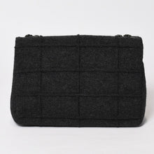 Load image into Gallery viewer, 極美品 CHANEL シャネル 2.55 Sフラップ Wチェーンショルダーバッグ 5番台 ココマーク チョコバー ウール フェルト グレー 中古 4b013941