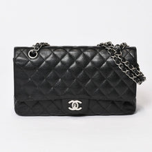 画像をギャラリービューアに読み込む, CHANEL シャネル マトラッセ25 Wフラップ Wチェーンショルダーバッグ 12番台 ココマーク キャビアスキン シルバー金具 美品 中古 4b014007
