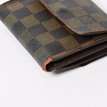 画像をギャラリービューアに読み込む, LOUIS VUITTON ルイヴィトン 二つ折り財布 コンパクトジップ N61654 ダミエキャンバス ゴールド金具 良品 中古 4b014059