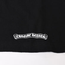 画像をギャラリービューアに読み込む, 極美品 CHROME HEARTS クロムハーツ 長袖Tシャツ サイズM オールドイングリッシュ ネックロゴ ブラック 中古 4b014015