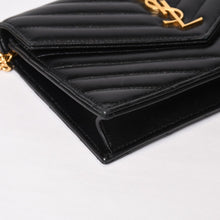 画像をギャラリービューアに読み込む, SAINT LAURENT サンローラン キルティング チェーンショルダーバック 377828 レザー ブラック ゴールド金具 美品 中古 4b014040