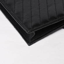 画像をギャラリービューアに読み込む, SAINT LAURENT サンローラン キルティング チェーンショルダーバック 377828 レザー ブラック ゴールド金具 美品 中古 4b014040